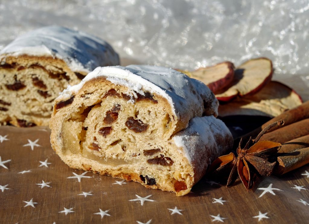 christmas-stollen-2903847_1920