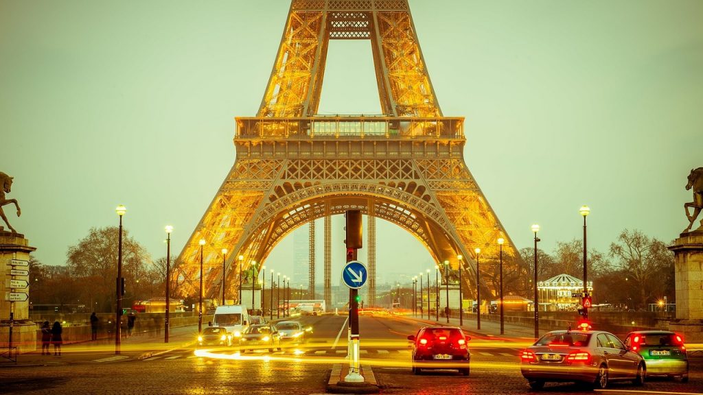 eiffel-tower-1156146_1280
